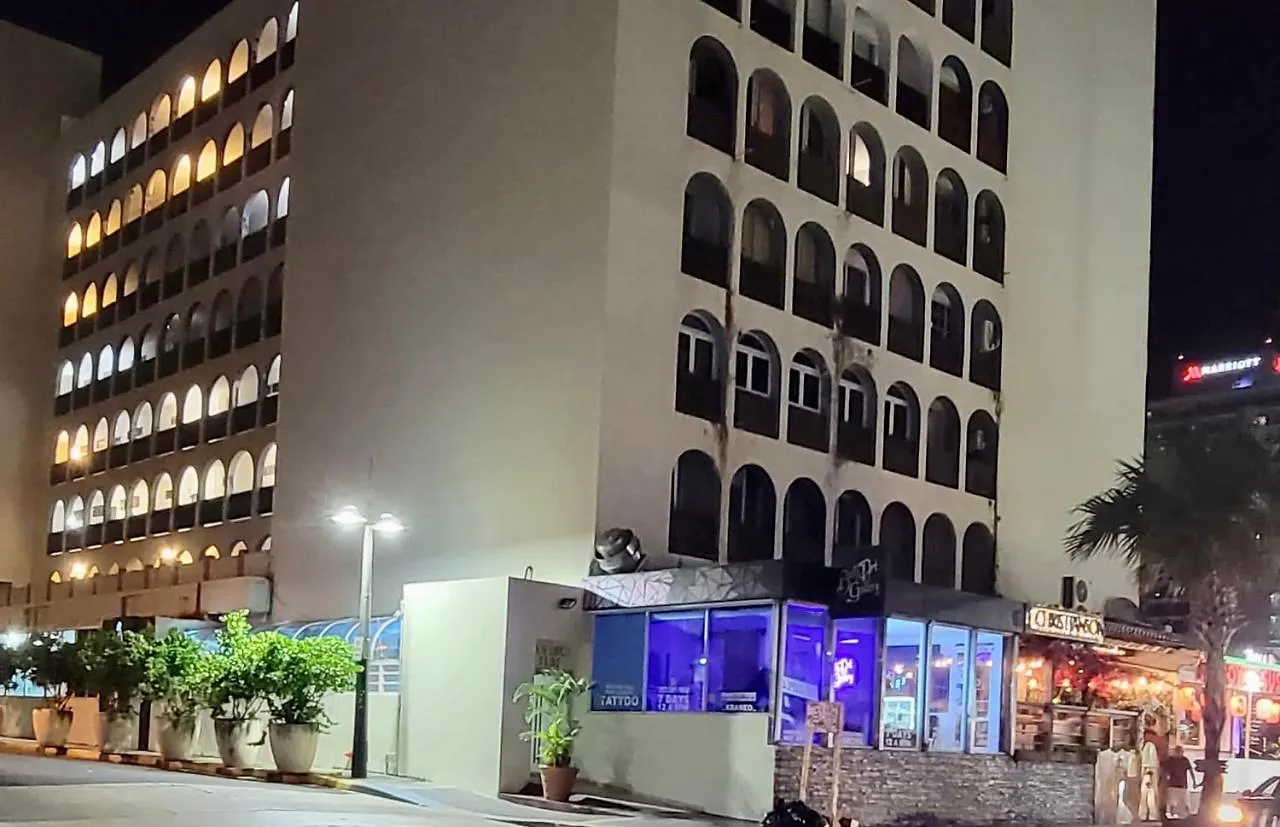 Condado Beachfront Tantra Apartment San Juan